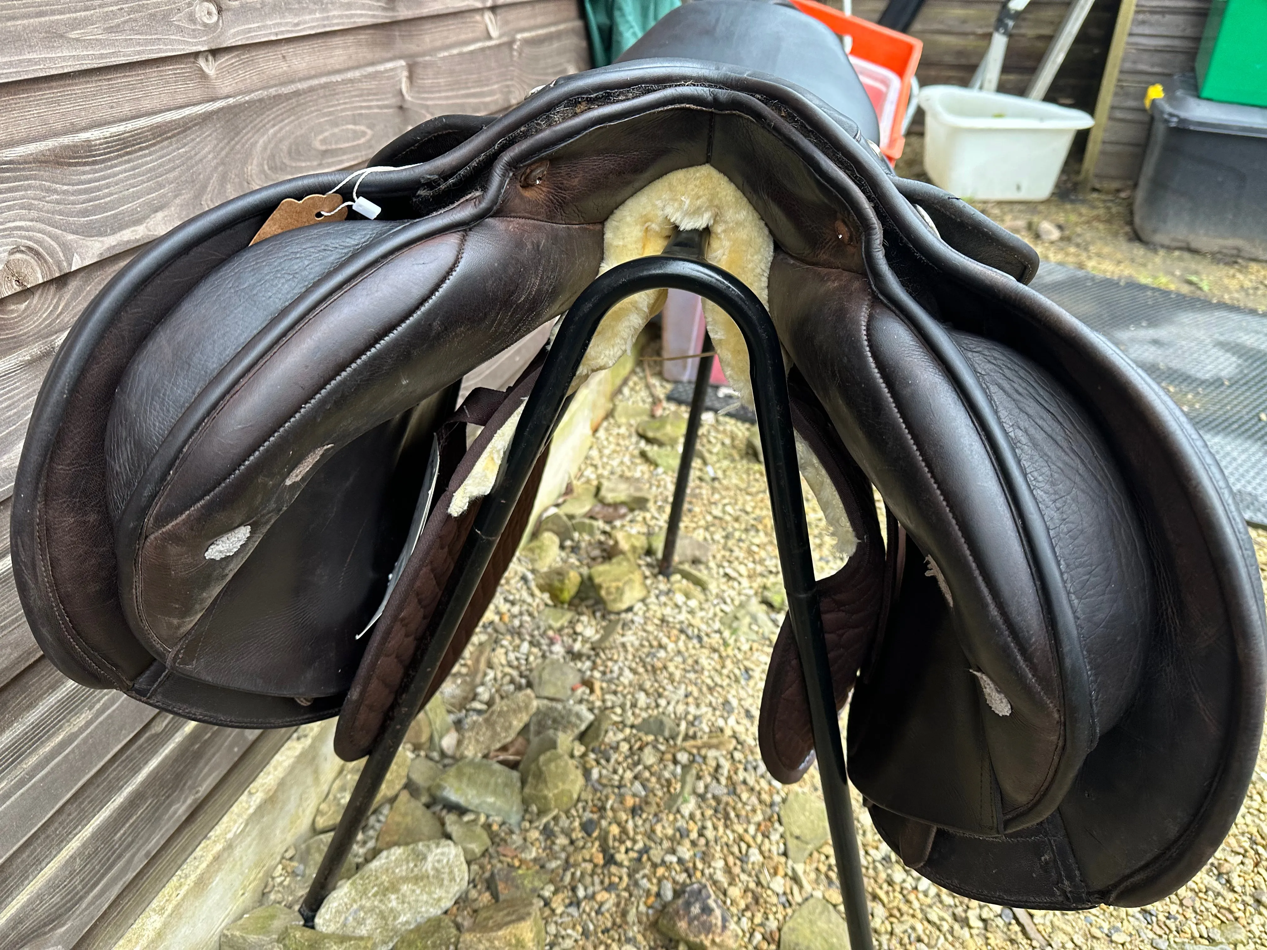 18” Optimus Jump Brown Changeable gullet saddle  Wide gullet