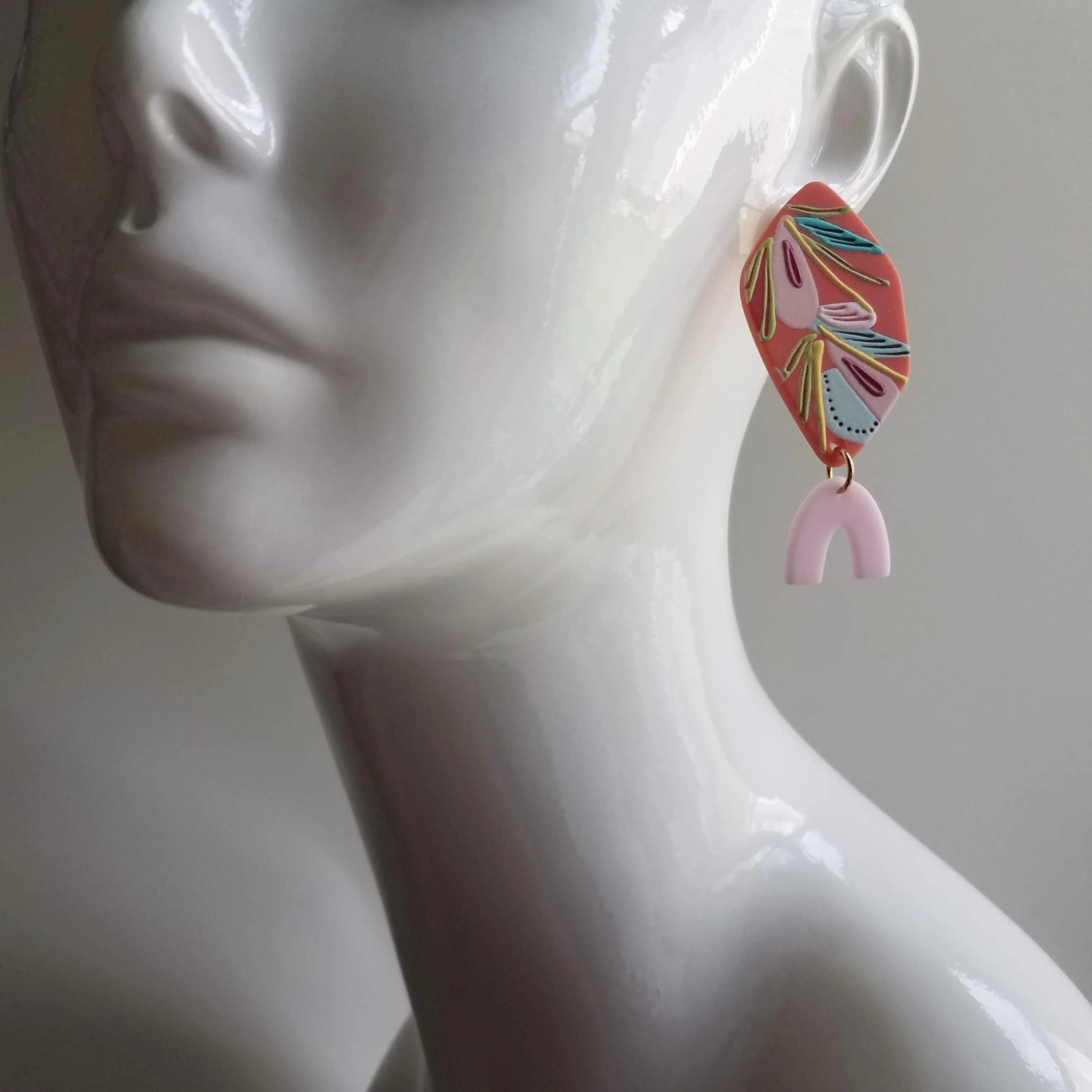 80s Bright Color Large Earrings, tropical flower earring, abstract design earring, pink orange tropical color, 2.5 in long thick lightweight