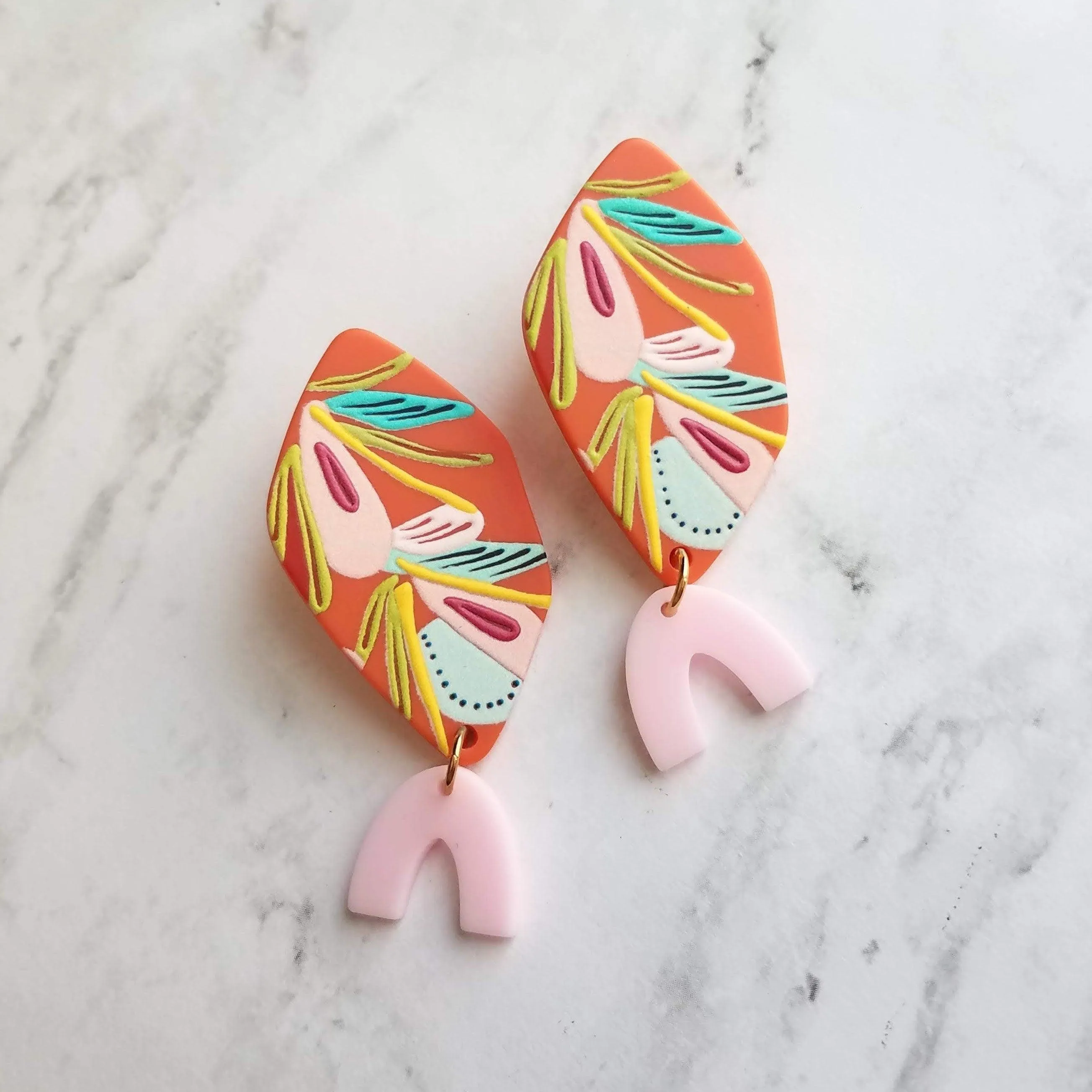 80s Bright Color Large Earrings, tropical flower earring, abstract design earring, pink orange tropical color, 2.5 in long thick lightweight