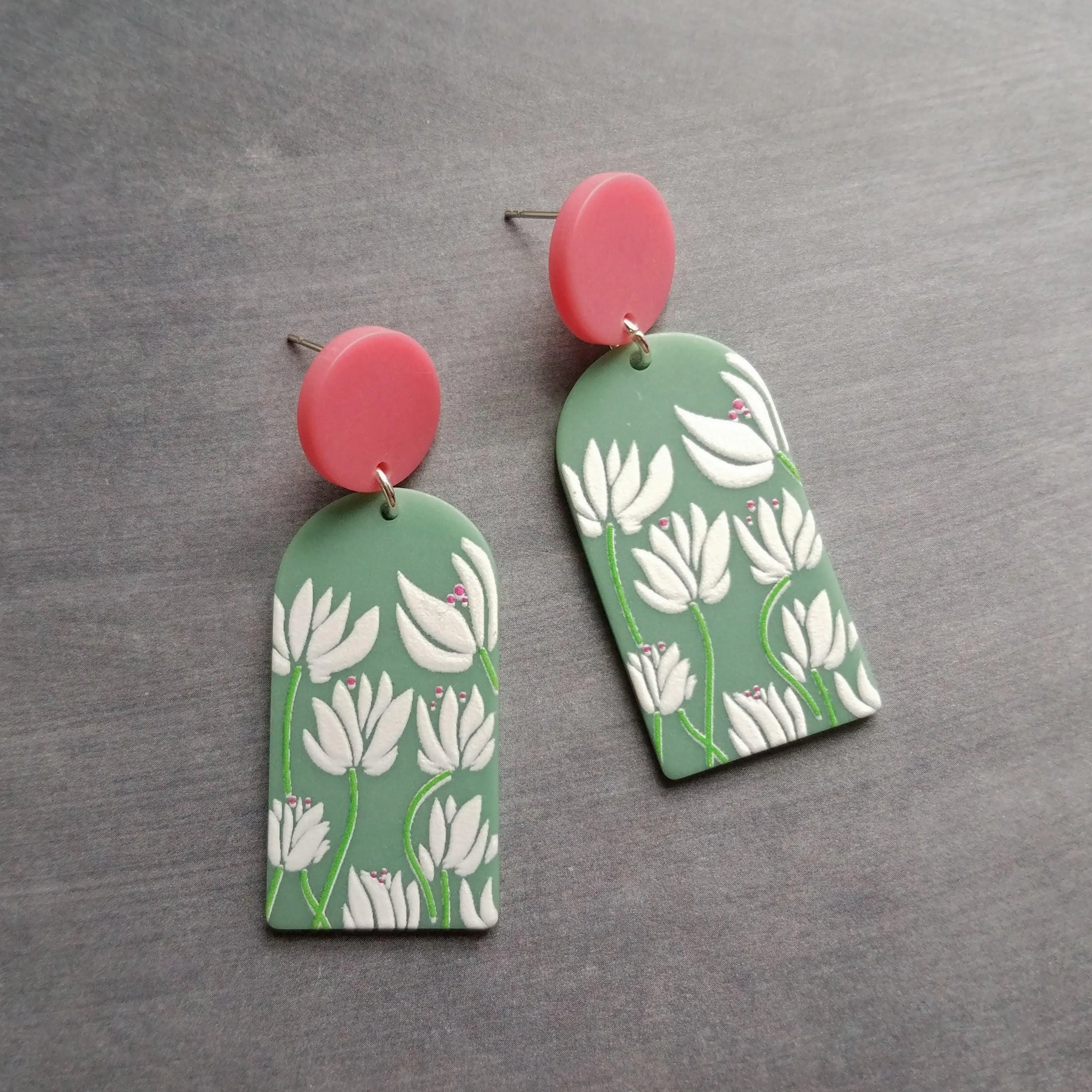 80s Earrings, thick acrylic earring, large floral earring, chunky plastic earring, 1980s style, matte green white, pink round stud, flowers