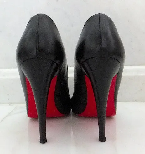 Authentic Christian Louboutin Black Leather Pump Sz 39