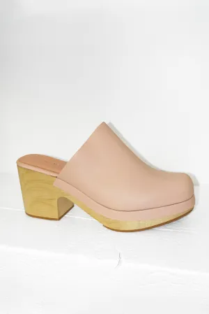 Bose Clog in Blush Vachetta Leather