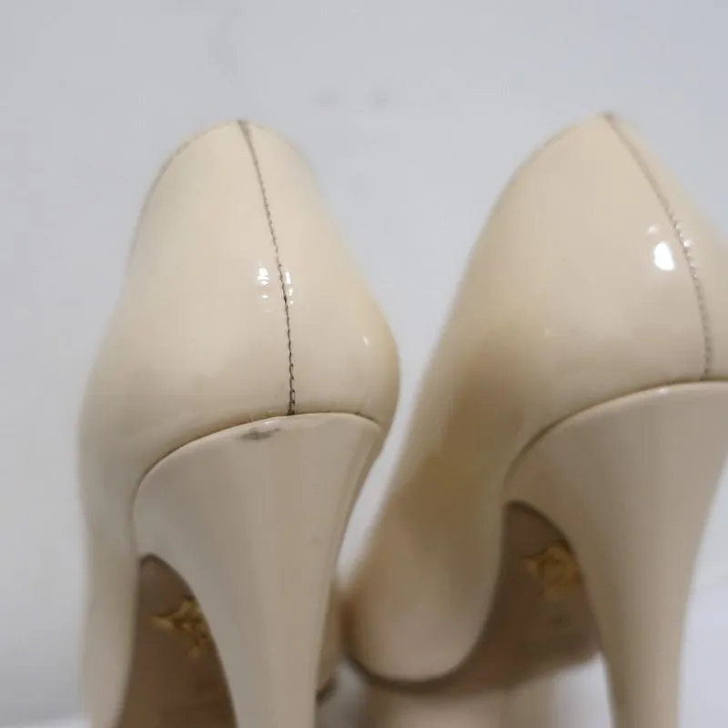 Charlotte Olympia Daphne Peep Toe Platform Pumps Cream Patent Leather Size 36