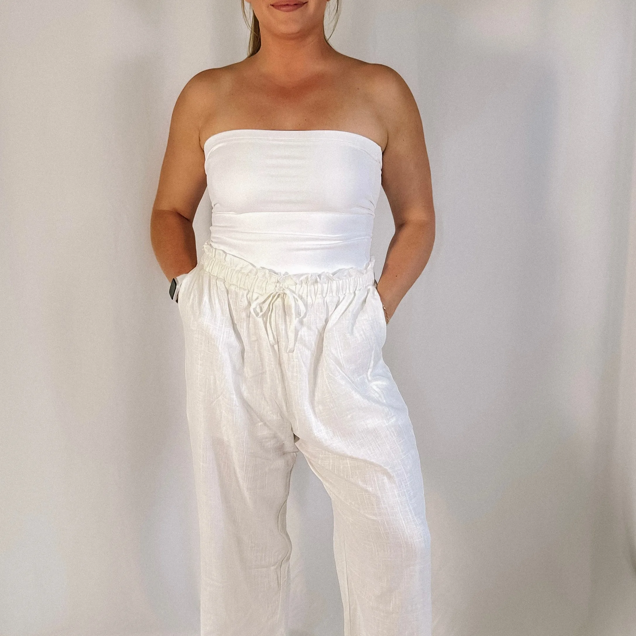 Chic Essential Strapless Top - White
