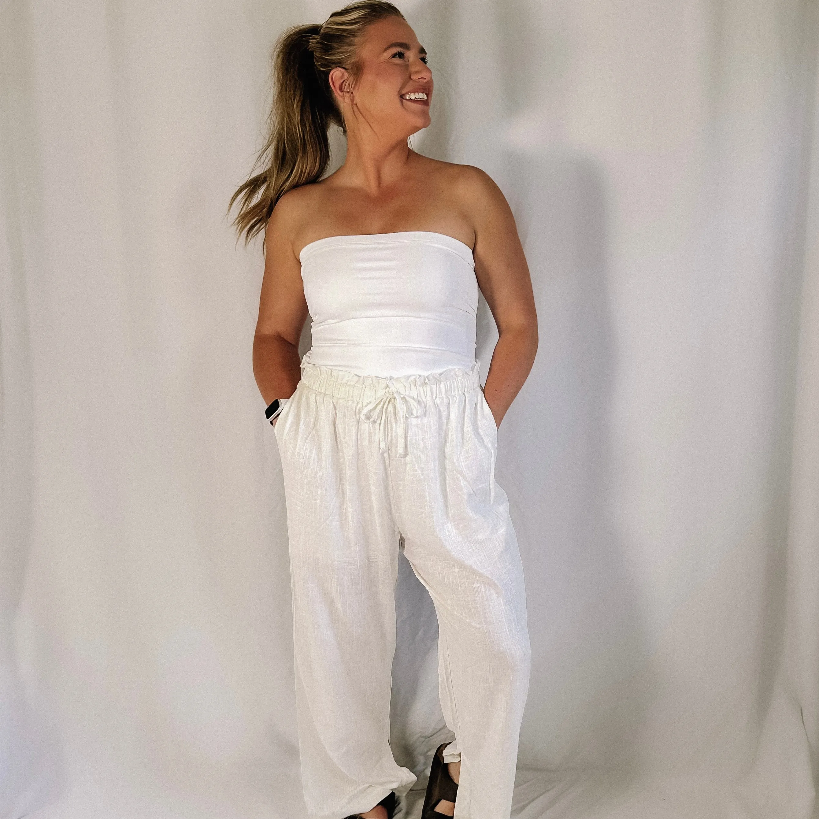 Chic Essential Strapless Top - White