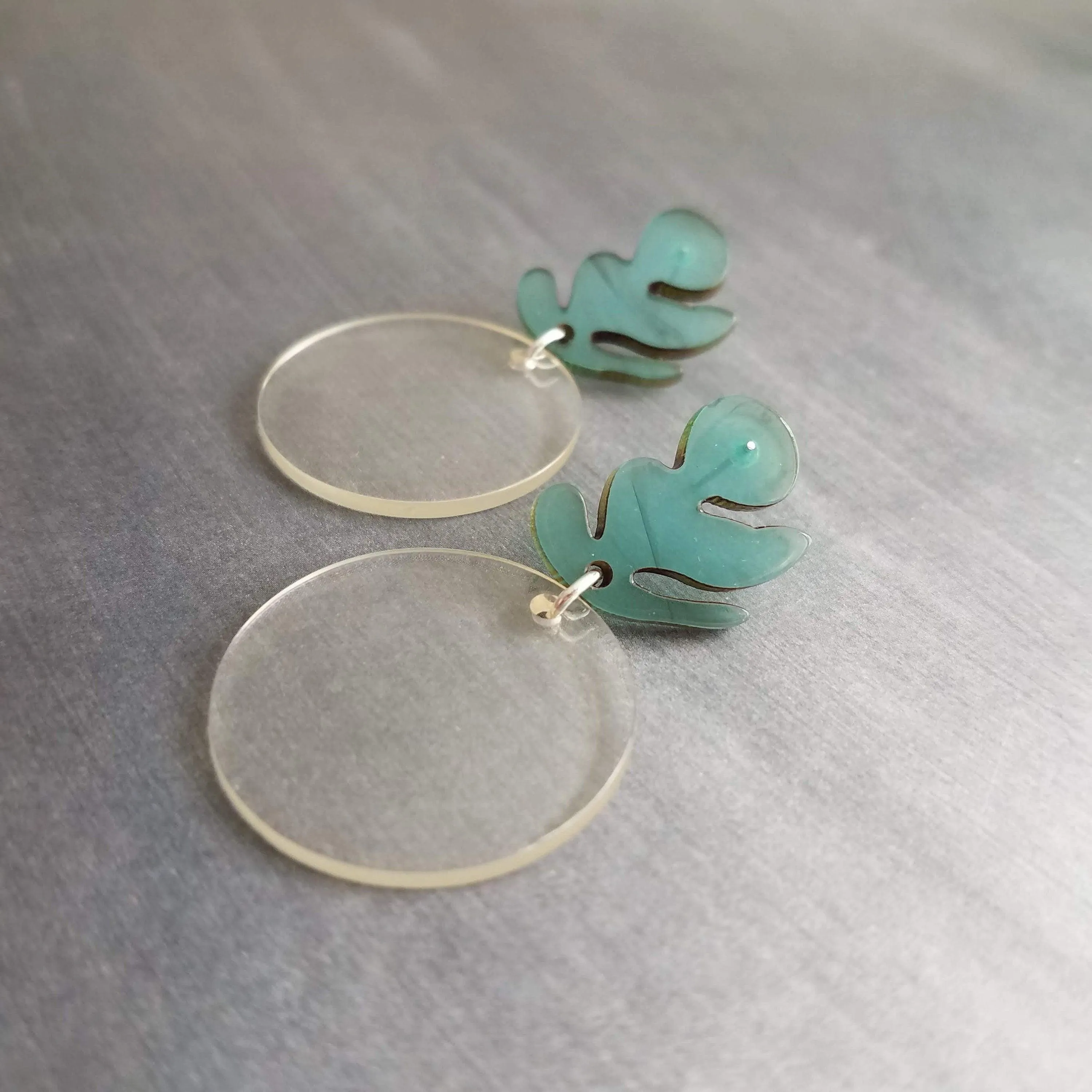 Chunky Acrylic Earrings, 80s style earring, clear plastic earring, vintage earring, clear round dangle, teal earring, large earring, leaf