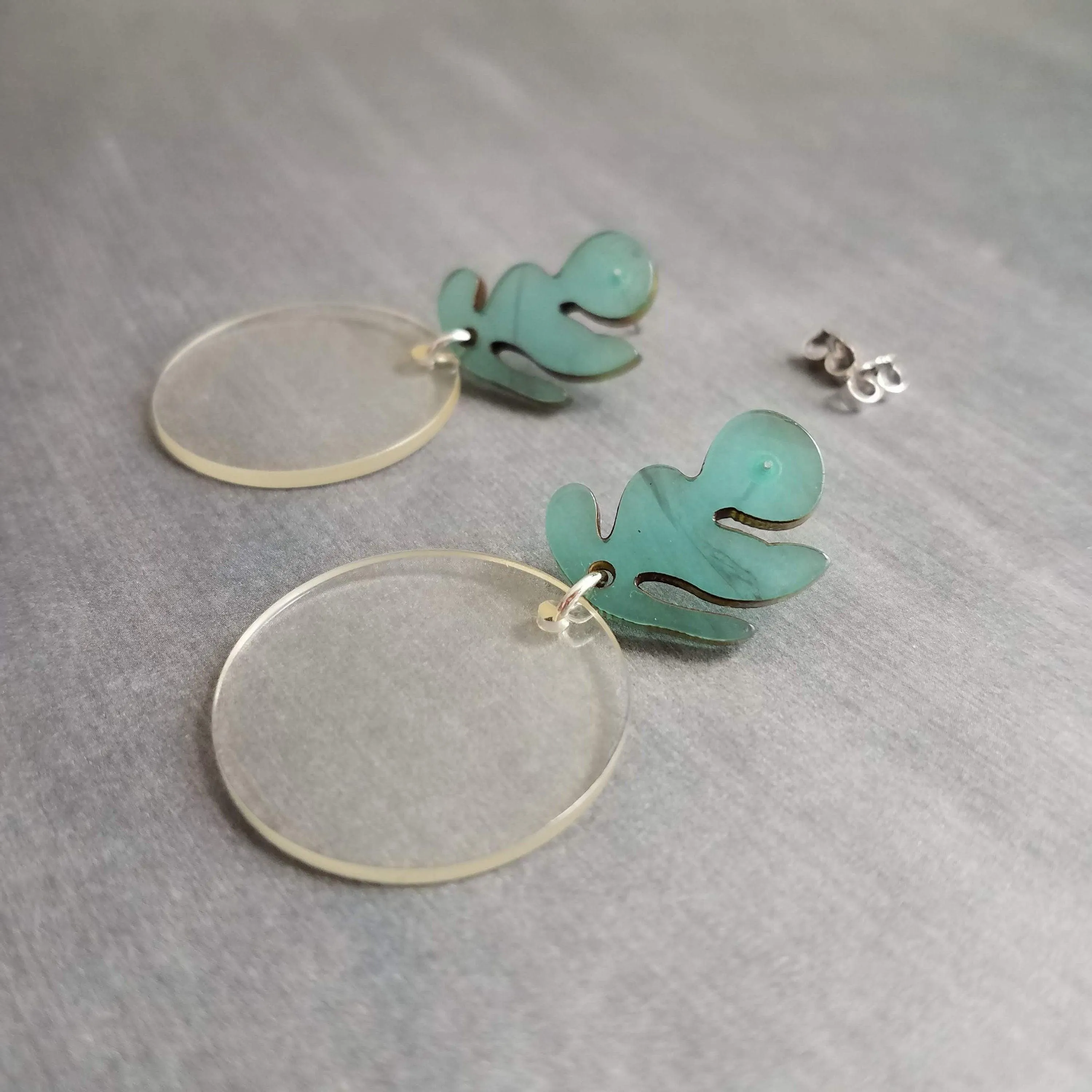 Chunky Acrylic Earrings, 80s style earring, clear plastic earring, vintage earring, clear round dangle, teal earring, large earring, leaf