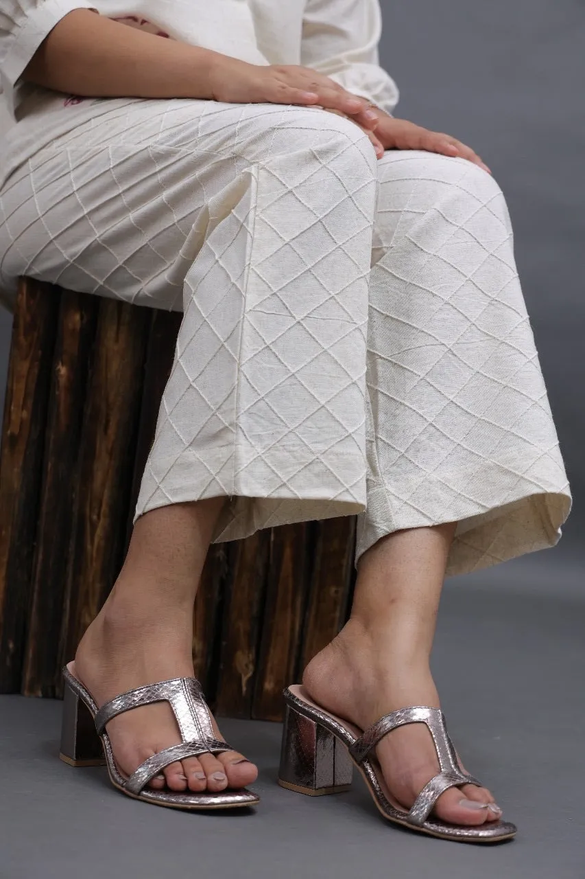 Cream Straight Pant In Cotton