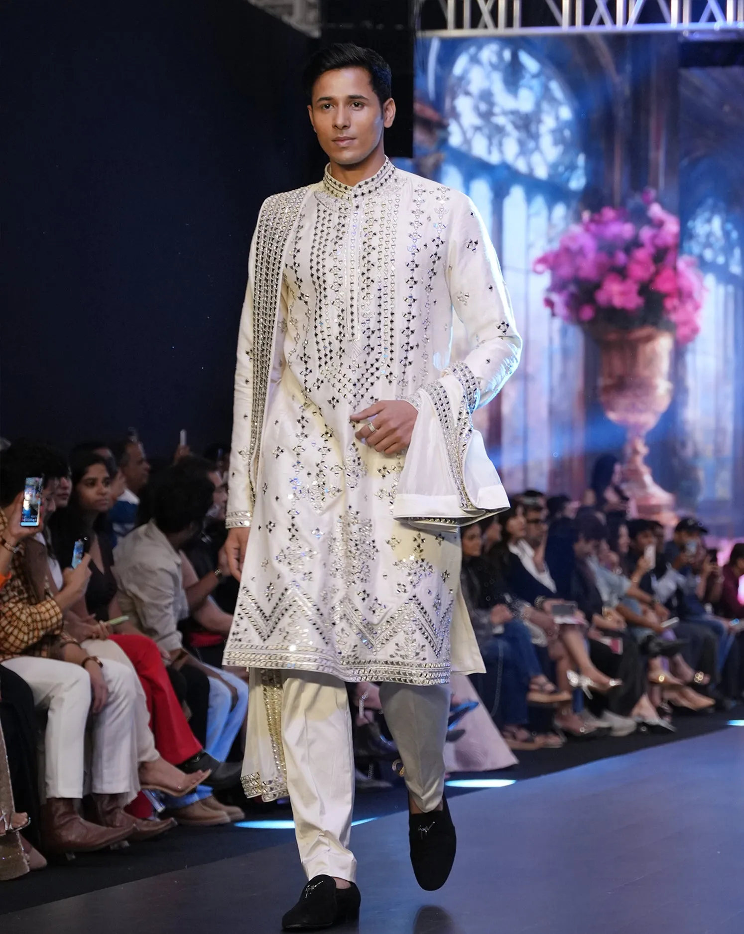 Ivory embellished Mirror Kurta