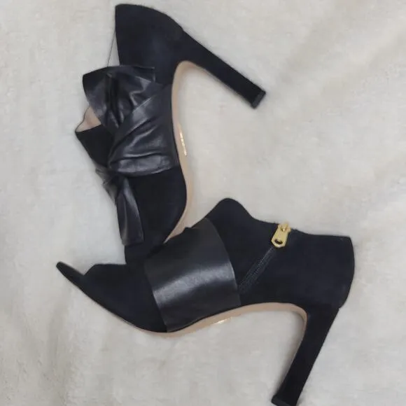 Louis et Cie Idola Suede Leather Bow Peep Toe High Heeled Gold Zip Bootie✨️8.5