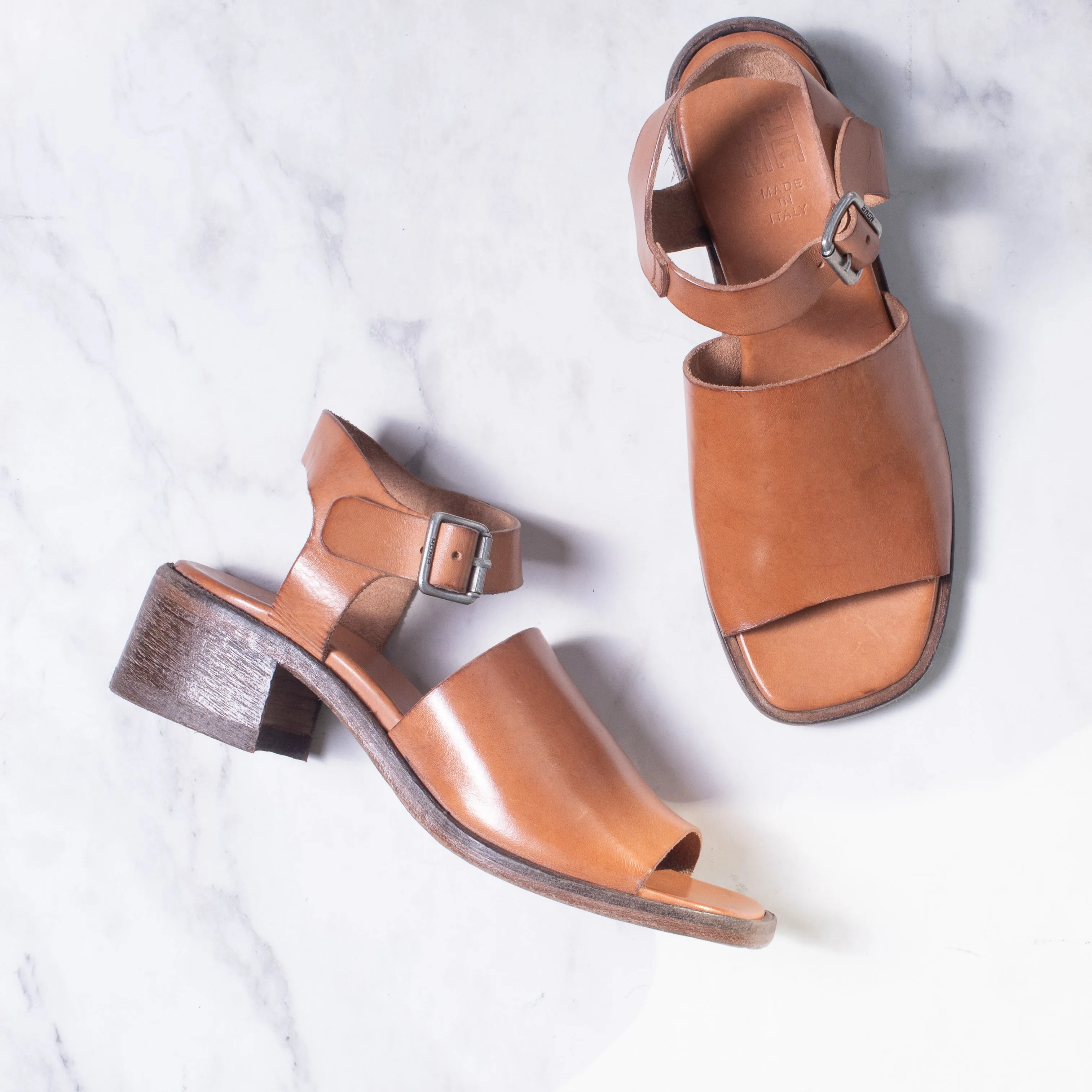 Moma Mid Heel Sandal (whiskey)