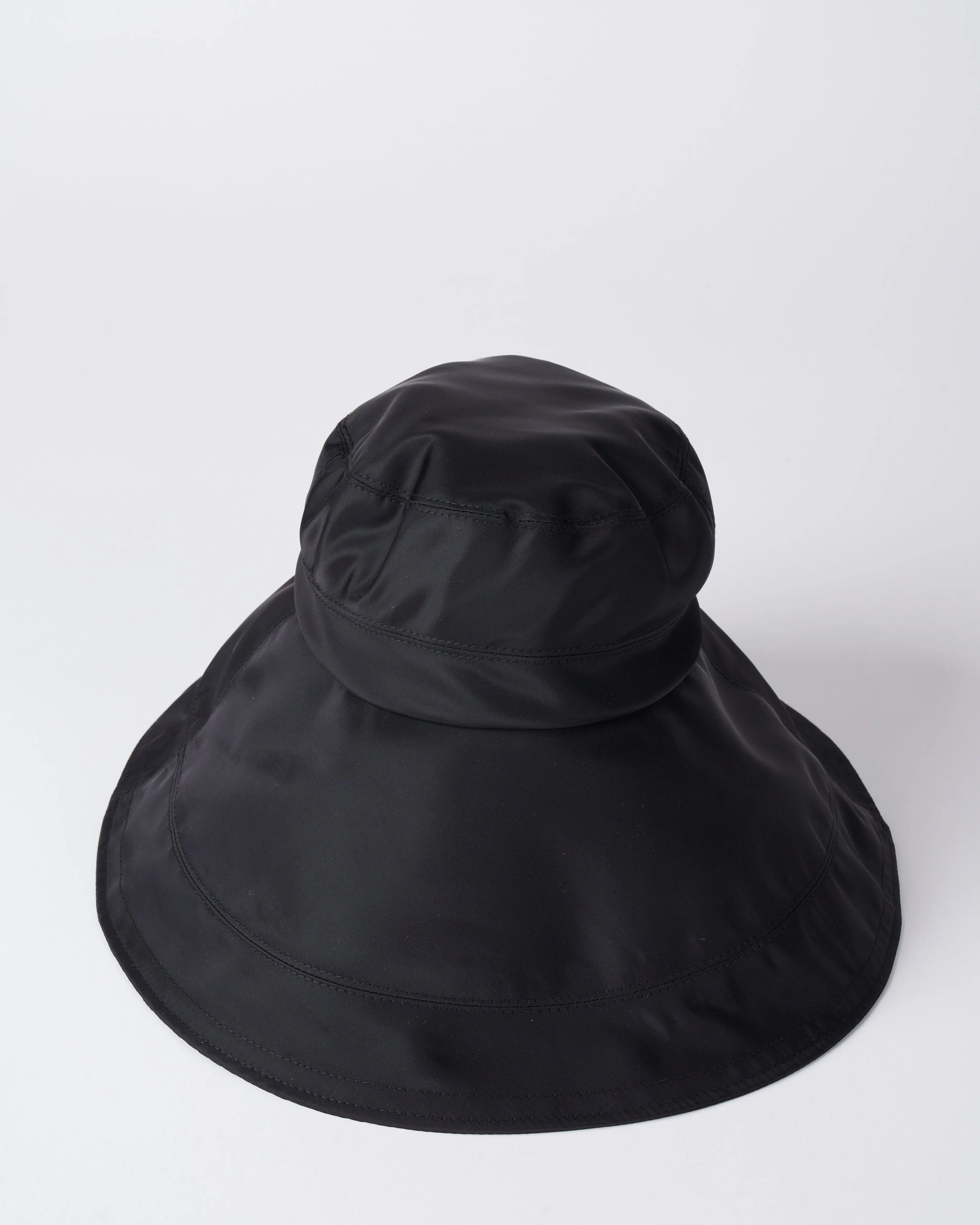 re-noseslide rain hat - black