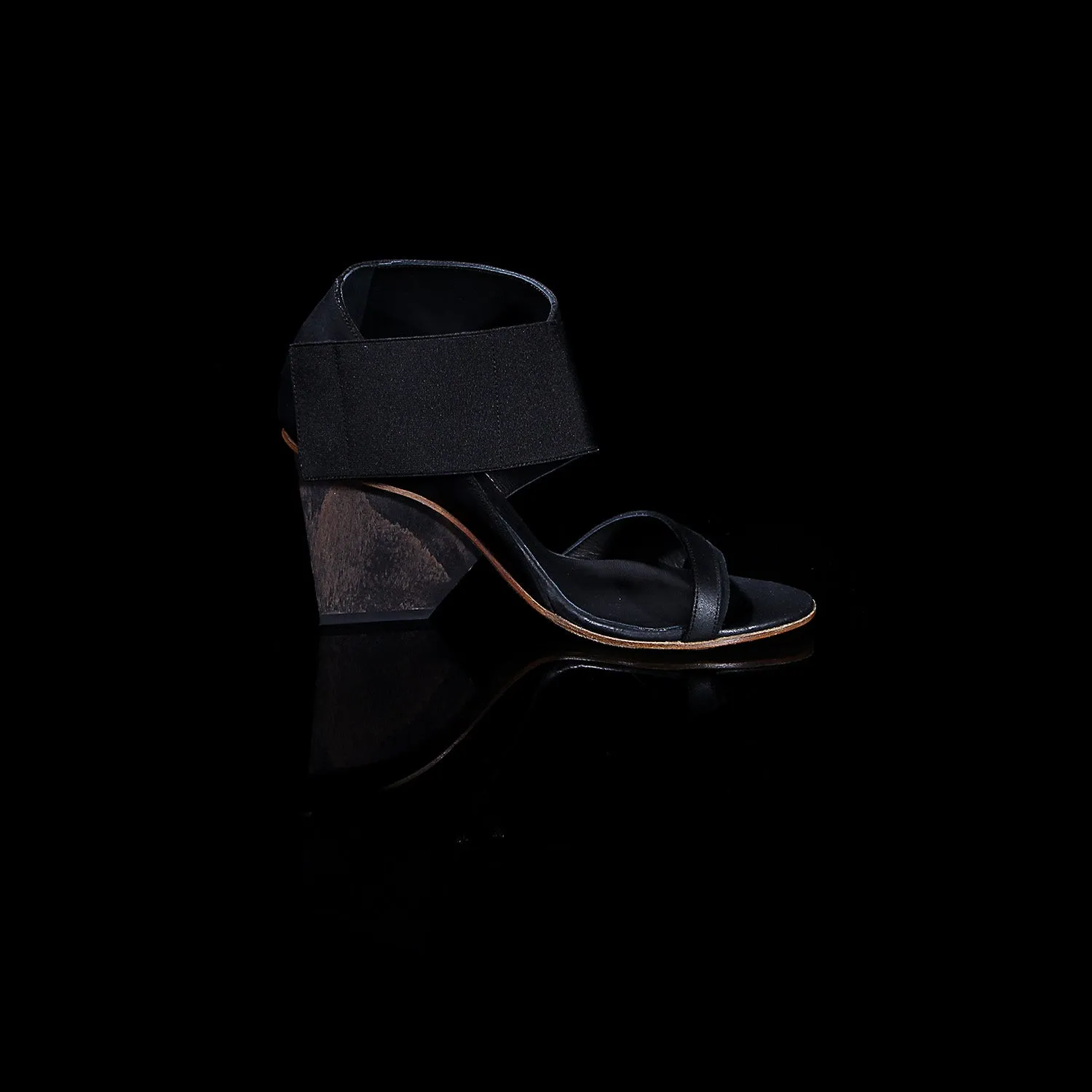 ROND 85 / BLACK /