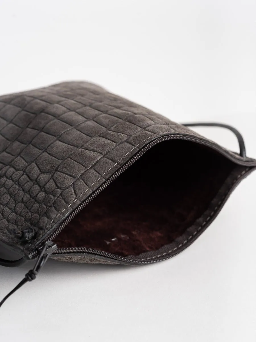 strappy pouch - flannel sueded gator