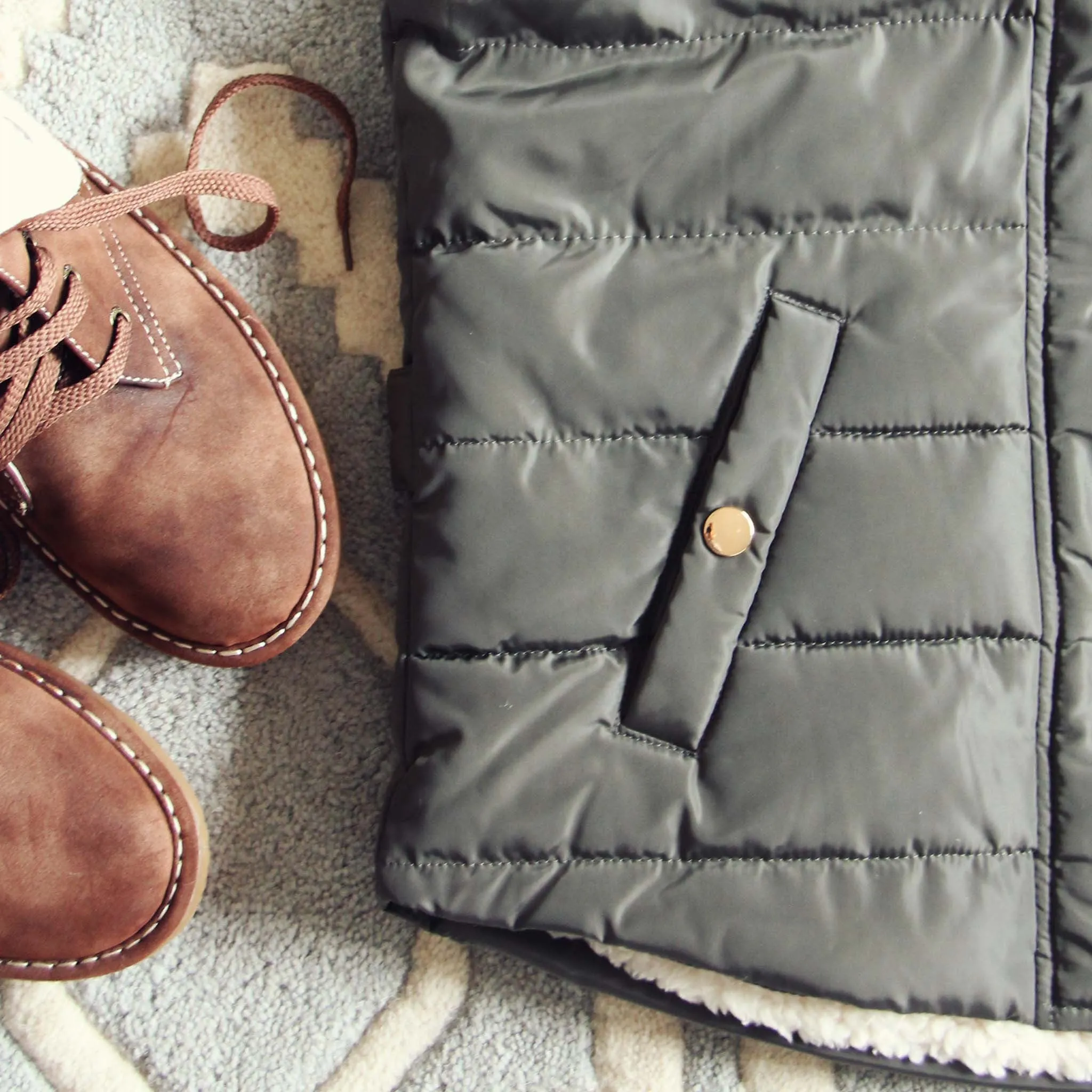 Suncadia Hooded Vest
