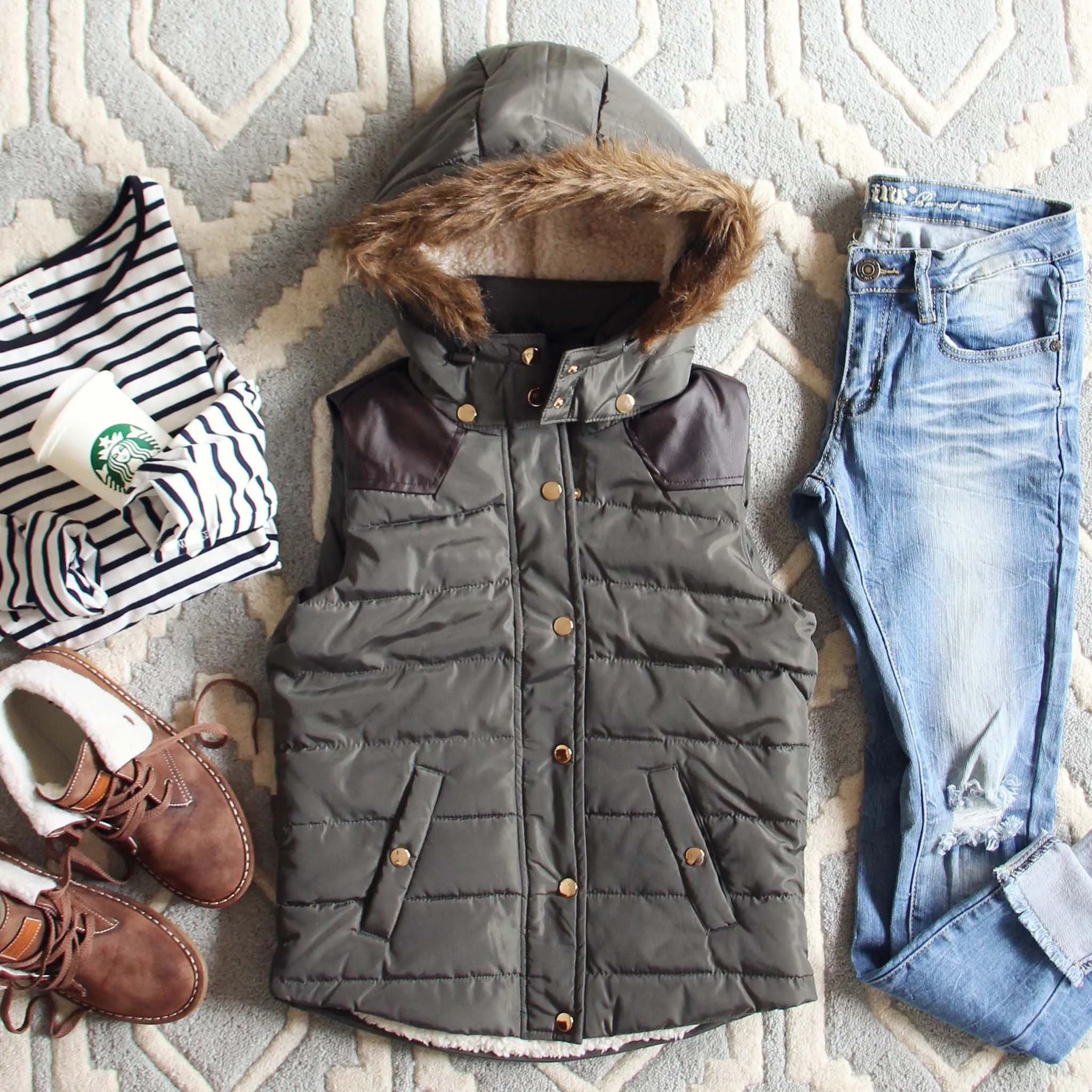 Suncadia Hooded Vest