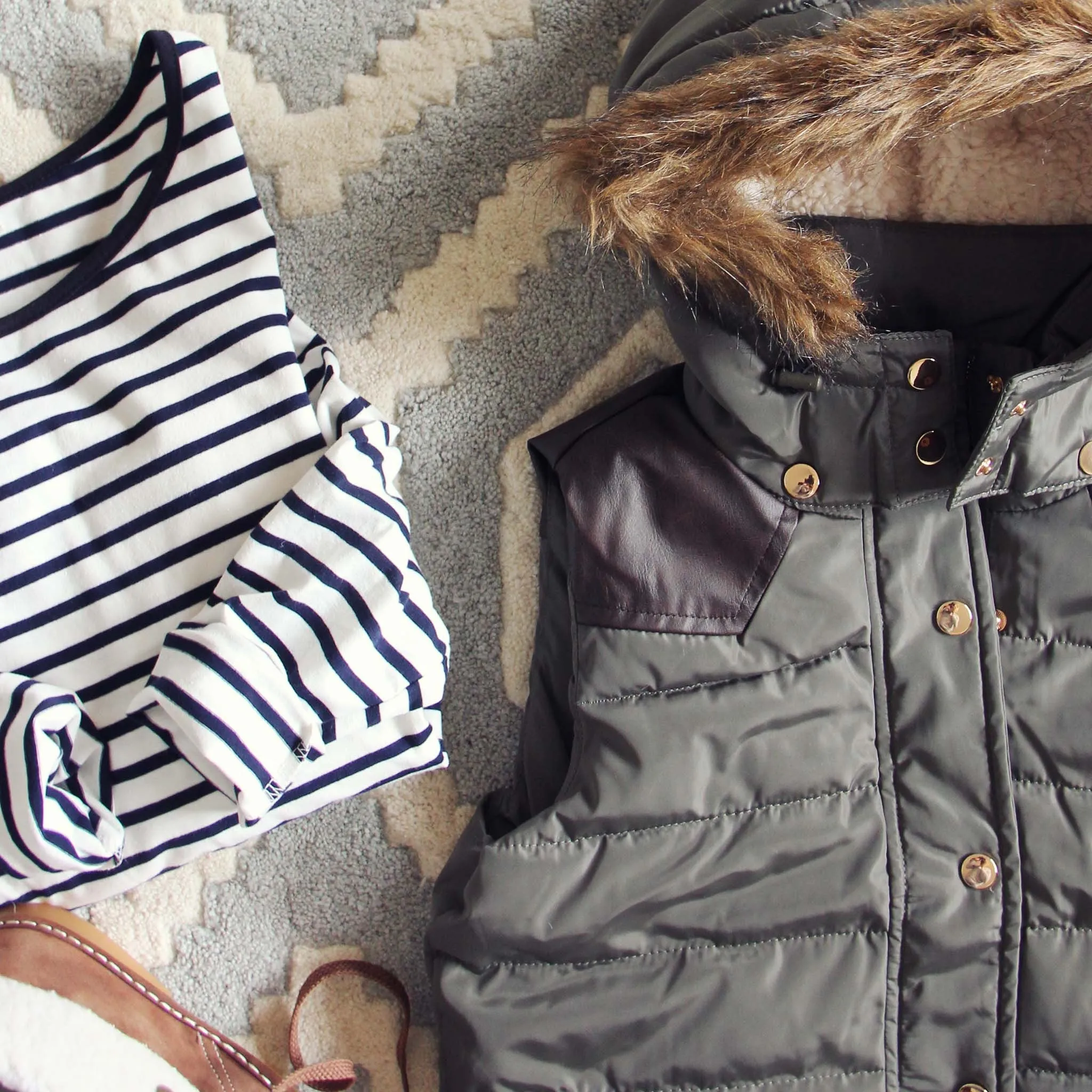 Suncadia Hooded Vest