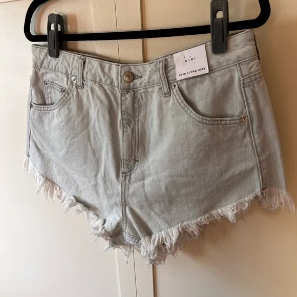 Topshop Kiri‎ Denim Women’s NWT Jean Shorts Light Wash Frayed Size US 12
