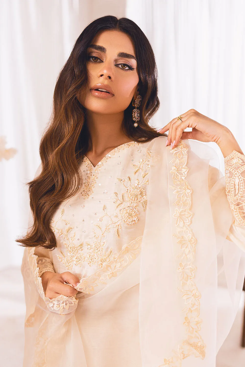 Traditional Embellished Ivory Pakistani Salwar Kameez Dupatta Salwar Suit
