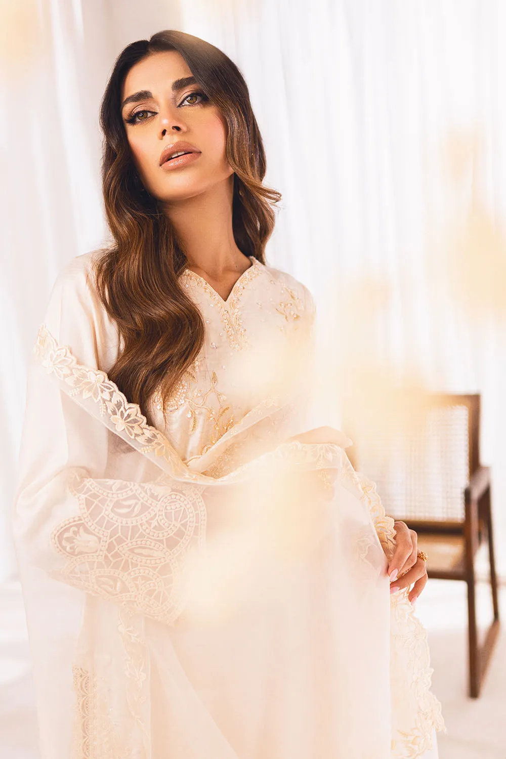 Traditional Embellished Ivory Pakistani Salwar Kameez Dupatta Salwar Suit