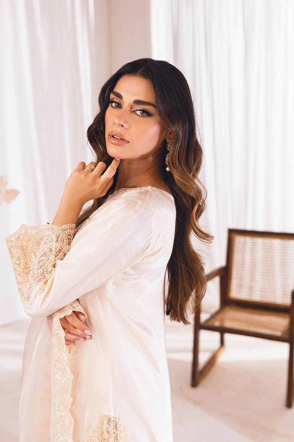 Traditional Embellished Ivory Pakistani Salwar Kameez Dupatta Salwar Suit