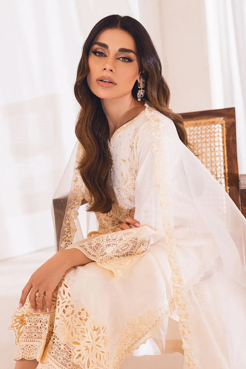 Traditional Embellished Ivory Pakistani Salwar Kameez Dupatta Salwar Suit